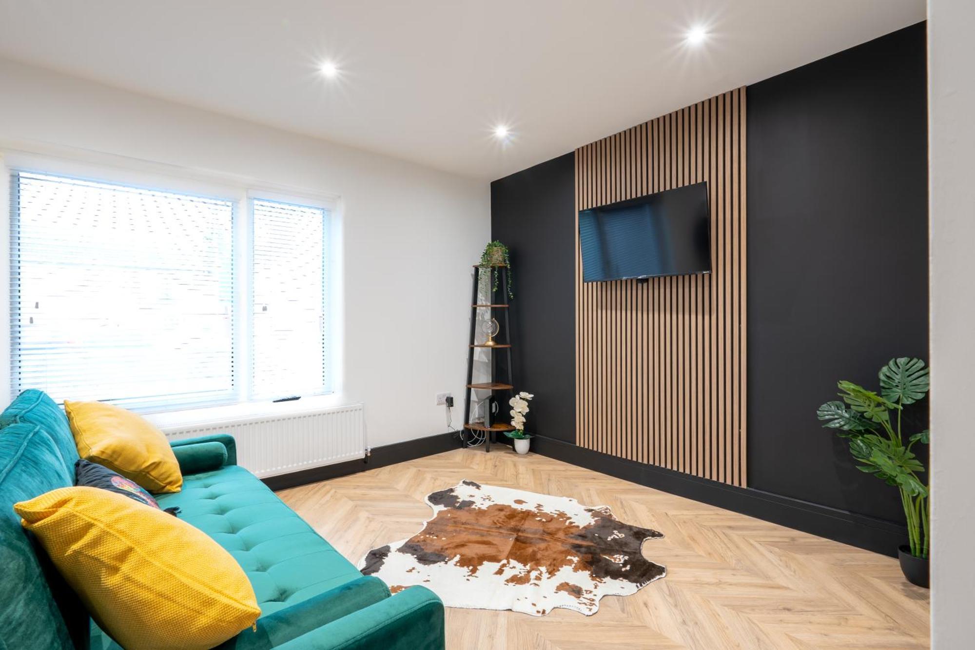 Modern 3Br Home - Private Parking - Tv In Every Bedroom Суонзи Екстериор снимка